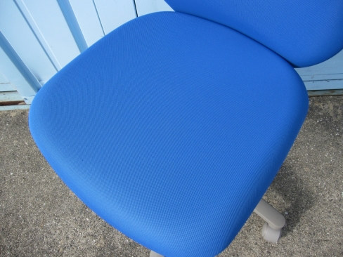 事務イス　コクヨ製セディスタチェア　ブルー　肘なし　CRS-G420F3