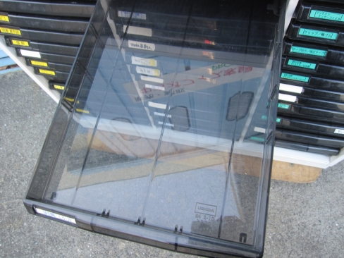 浅型8段深型4段クリアケース　ホワイト　900ｘ450ｘ780　天板付き