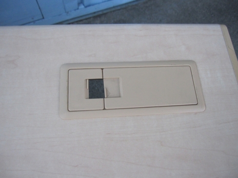 事務机　平デスク　1400ｘ700ｘ700　木目チーク　ウチダ製