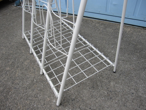 3列7段カタログスタンド　780ｘ450ｘ1420　ホワイト