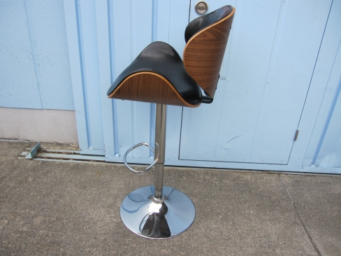 カウンターチェア　SH630～830　ブラック・背面木製　バーチェア