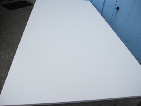 会議テーブル　ホワイト　1800ｘ900ｘ720