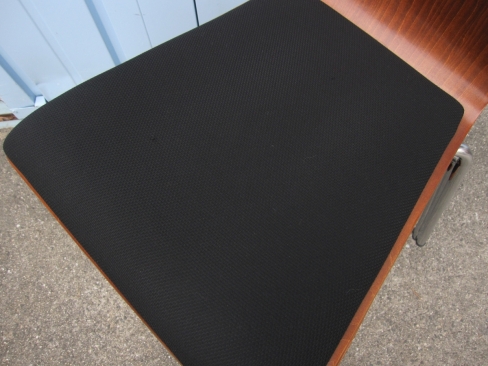 特価！　会議用チェア4台セット　背もたれ傷あり