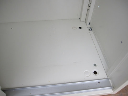 引違い書庫　ホワイト　鍵あり　800ｘ400ｘ750　オカムラ製ヴィラージュ