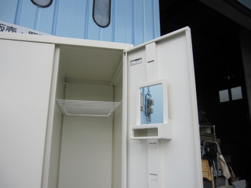 ２人用ロッカー　ホワイト　鍵あり　614ｘ515ｘ1790　オカムラ製ヴィラージュ