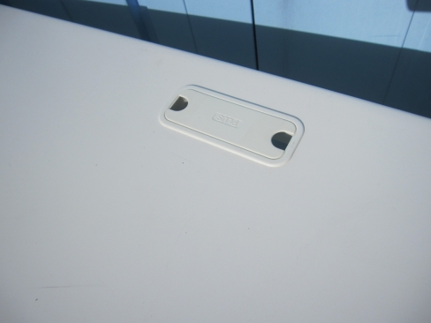 事務机　片袖デスク　ホワイト　鍵あり　1200ｘ700ｘ700　プラス製　フラットライン