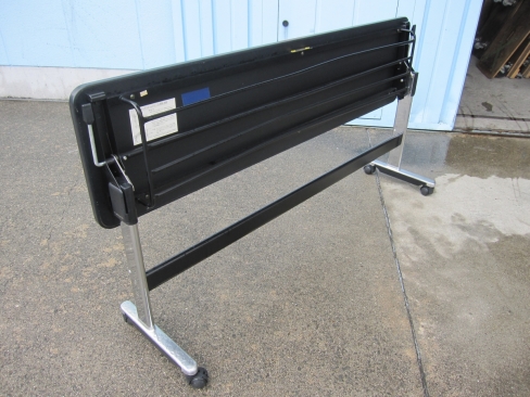 会議用テーブル　ホワイト　1800ｘ450ｘ700　スタックテーブル　オカムラ製