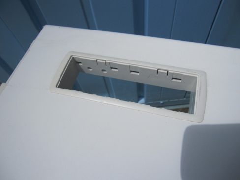 事務机　両袖デスク　ホワイト　鍵あり　イナバ製　1400ｘ700ｘ700