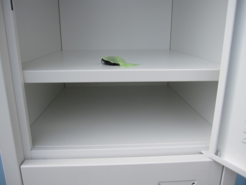 １列３段　３人用ロッカー　ホワイト　鍵あり　380ｘ450ｘ1800