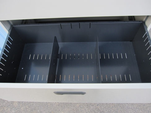 ３段ラテラル　鍵あり　ニューグレー　プラス製　900ｘ450ｘ1100