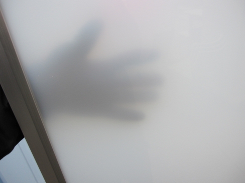 脚付パーテーション　半透明　900ｘ1700