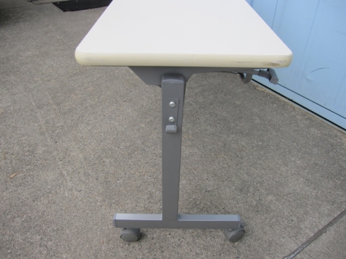 会議テーブル　ホワイト　1800ｘ450ｘ700　スタックテーブル