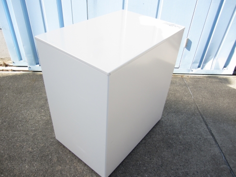 ３段ワゴン　ホワイト　鍵あり　オカムラ製プロユニット　390ｘ580ｘ650