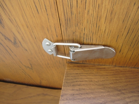 ダイニングテーブル　エクステンションテーブル　1100～1700ｘ1100ｘ720　定価13万円程度