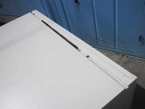 特価！　事務机　両袖デスク　鍵無し　ホワイト　1600ｘ715ｘ700　多少サビあり