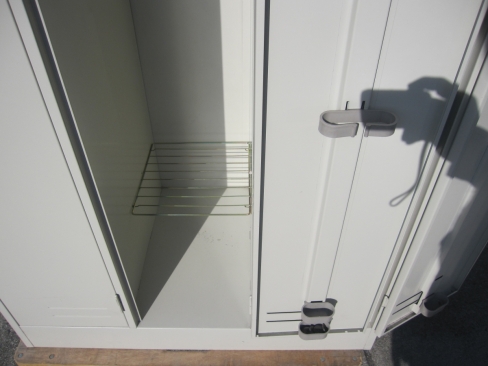 3人用ロッカー　鍵あり　ニューグレー　900ｘ515ｘ1790　コクヨ製