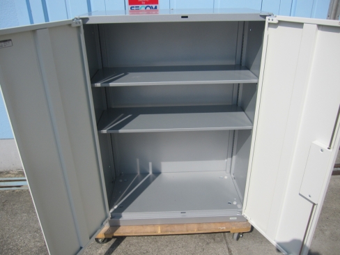 両開き書庫　鍵あり　ホワイト　800ｘ400ｘ1100　オカムラ製ビラージュ