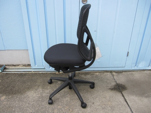 事務イス　ブラック　イナバ製イエラチェア　ハイバック