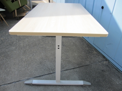 会議テーブル　T字脚　1400ｘ800ｘ700　木目チーク