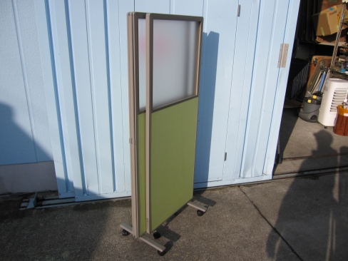 3連パーテーション　ライトグリーン　1850ｘ1500