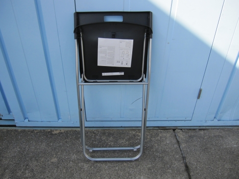 折りたたみイス　ブラック　イケア製　樹脂製　　　