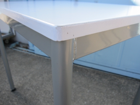 ワークデスク　会議テーブル　ホワイト　800ｘ600ｘ700　4本脚