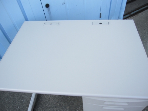 事務机　片袖デスク　鍵あり　オフホワイト　イトーキ製CZ　1000ｘ700ｘ700