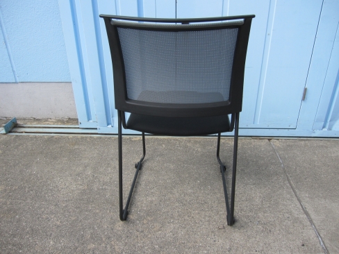 会議用チェア　ライトグレー/ブラック　スタッキングチェア