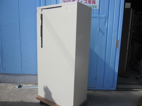 特価！　4人用ロッカー　鍵あり　ニューグレー　900ｘ515ｘ1790