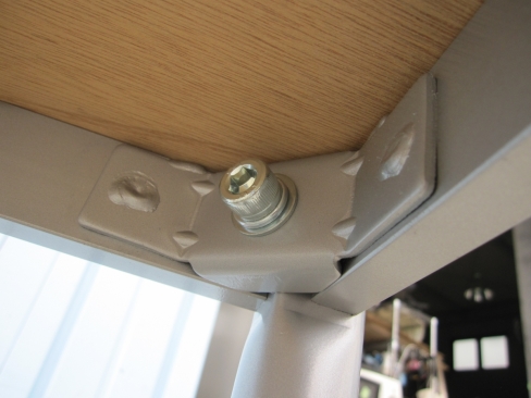 会議テーブル　ニューグレー　1800ｘ900ｘ720　４本脚　