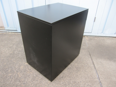 3段ワゴン　ブラック　鍵あり　400ｘ550ｘ615