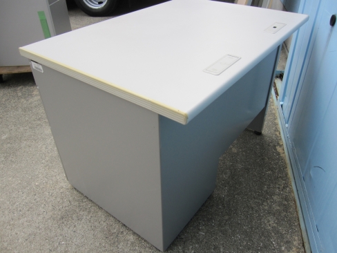 特価！　事務机　片袖デスク　ニューグレー　イトーキ製CZ　鍵無し　1000ｘ700ｘ700