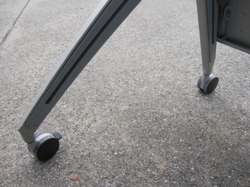 会議用テーブル　ホワイト　1800ｘ600ｘ700　スタックテーブル　幕板あり　ウチダ製