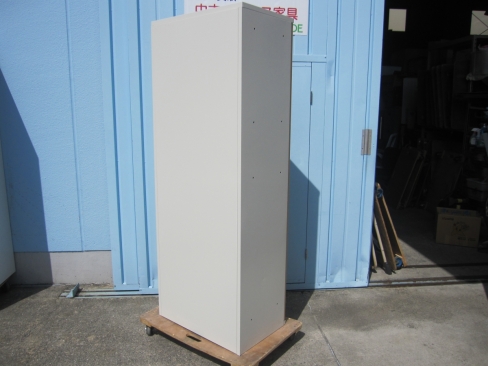 両開き書庫　鍵あり　700ｘ450ｘ1850　プラス製