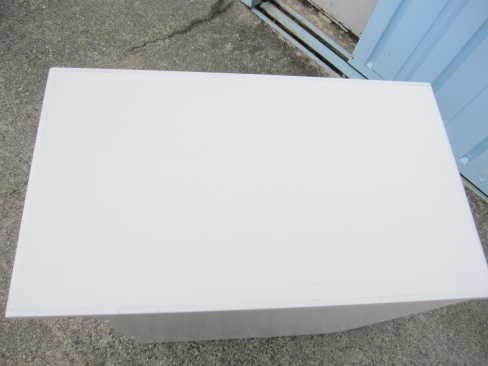 3段脇机　ホワイト　鍵あり　イナバ製　400ｘ700ｘ700