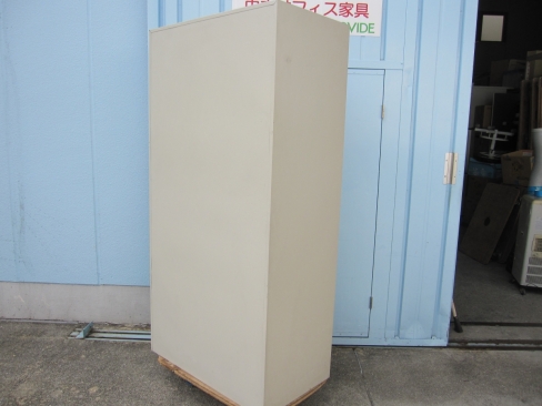 4人用ロッカー　鍵あり　ニューグレー　コクヨ製　900ｘ515ｘ1790