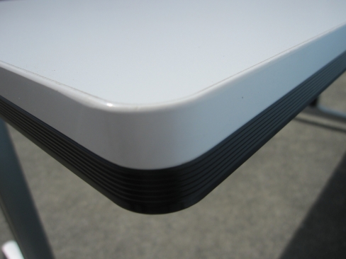 会議テーブル　Ｔ字脚　ホワイト　1500ｘ750ｘ720　オカムラ製