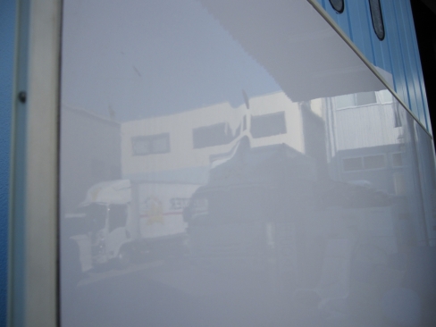 両面脚付ホワイトボード　Ｗ１８００　1900ｘ1800　支柱上部キャップなし　日焼け・傷あり