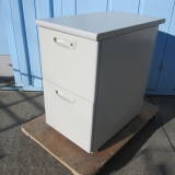 2段脇机 鍵あり ニューグレー ナイキ製 400x700x700