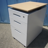 3段ワゴン 天板昇降 ホワイト 鍵あり 400x580x660~760