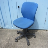 事務イス 肘なし ブルー アイコ製