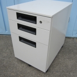 3段ワゴン ホワイト 鍵あり プラス製 400x580x605