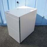 3段ワゴン 鍵あり ホワイト オカムラ製プロユニット 390x580x650