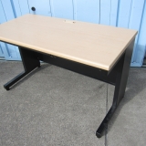 特価! 事務机 平デスク 1200x600x700 プラス製 チーク/ブラック