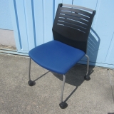 会議用チェア ブラック/ブルー キャスター付き