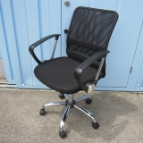 事務イス メッシュチェア ブラック 肘あり