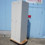 2人用ロッカー 鍵あり 生興製 ホワイト 608x515x1790